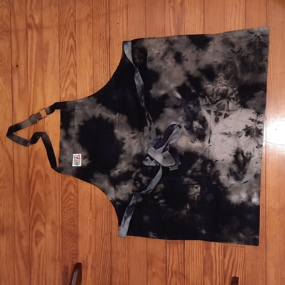 Big Bud Press Other - Big Bud Press Tie Dye Apron